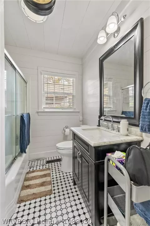 Bath - 2216 S X St, Fort Smith, AR 72901 photo 2 of 5