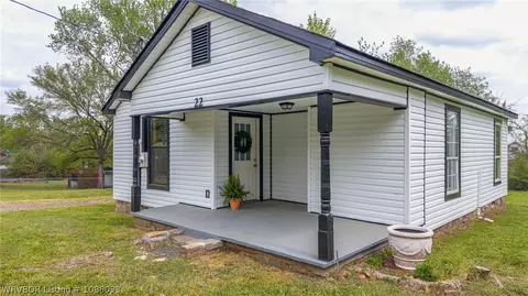 22 Fowler St, Greenwood, AR 72936