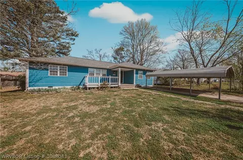 823 W Granite, Siloam Springs, AR 72761