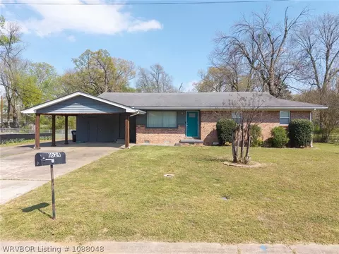 1624 N 52nd St, Fort Smith, AR 72904