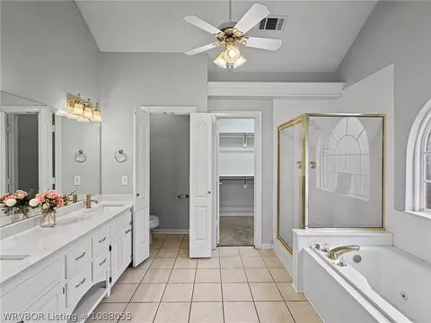 Bath - 5805 Meadow Brook Dr, Fort Smith, AR 72916 photo 2 of 4
