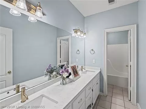 Bath - 5805 Meadow Brook Dr, Fort Smith, AR 72916 photo 4 of 4