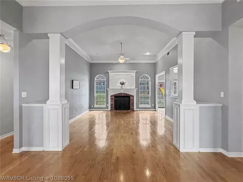 Living - 5805 Meadow Brook Dr, Fort Smith, AR 72916 photo 1 of 6