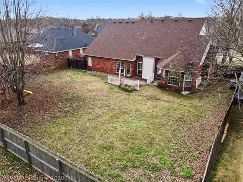 View/Area - 5805 Meadow Brook Dr, Fort Smith, AR 72916 photo 2 of 5