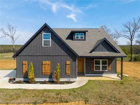 9724 Bethel Rd, Hackett, AR 72937