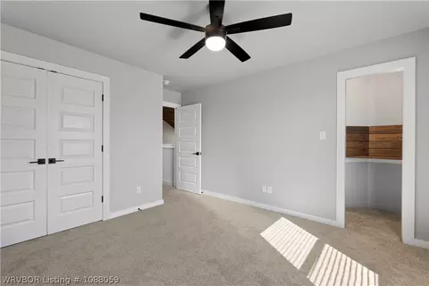 Bedroom - 9724 Bethel Rd, Hackett, AR 72937 photo 6 of 8