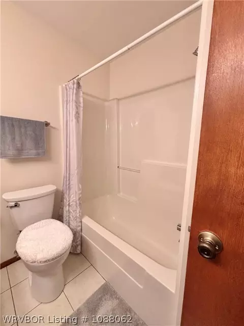 Bath - 407 W 5th St, Hartford, AR 72938 photo 6 of 10