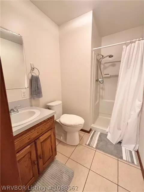 Bath - 407 W 5th St, Hartford, AR 72938 photo 2 of 10