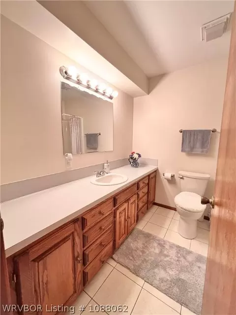 Bath - 407 W 5th St, Hartford, AR 72938 photo 5 of 10