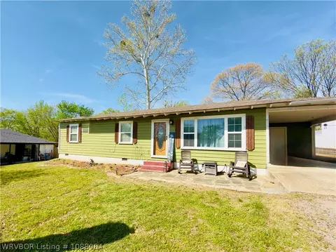 615 Gov Bass Little St, Greenwood, AR 72936
