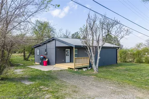 107 Skyline Dr, Van Buren, AR 72956