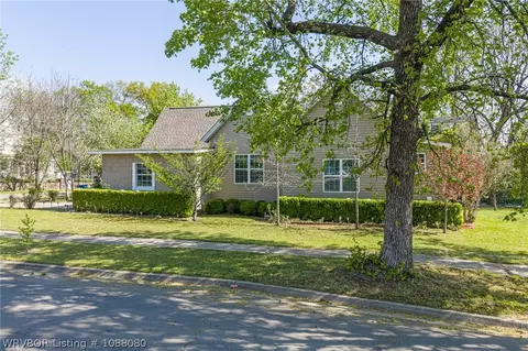 Exterior - 1100 N 14th St, Fort Smith, AR 72901 photo 6 of 8