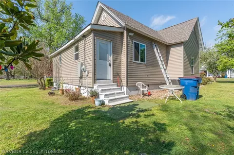 Exterior - 1100 N 14th St, Fort Smith, AR 72901 photo 5 of 8