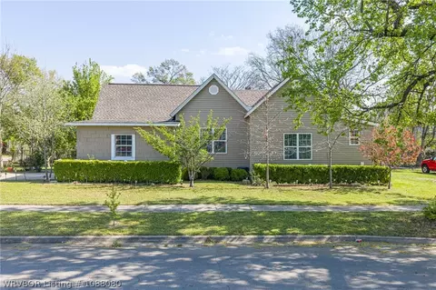 Exterior - 1100 N 14th St, Fort Smith, AR 72901 photo 7 of 8