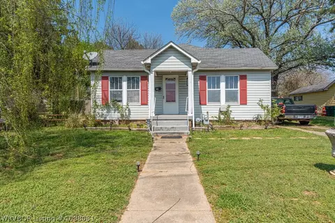 945 E Main St, Booneville, AR 72927