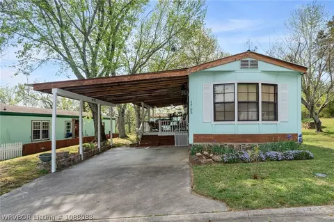 1705 Lincoln Trl, Van Buren, AR 72956