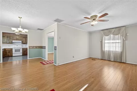 Living - 4821 31st St, Fort Smith, AR 72901 photo 5 of 7