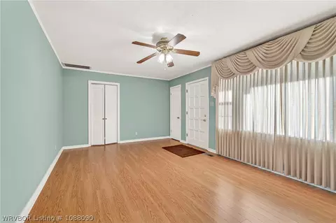 Living - 4821 31st St, Fort Smith, AR 72901 photo 4 of 7
