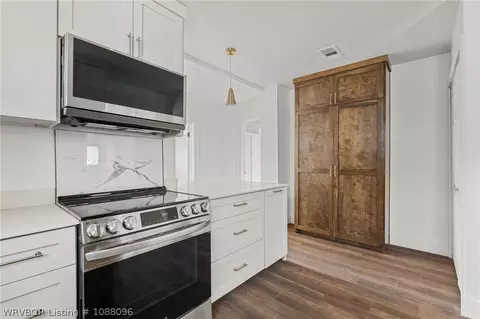 Kitchen - 715 S 23rd St, Fort Smith, AR 72901 photo 2 of 2