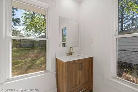 Bath - 715 S 23rd St, Fort Smith, AR 72901 photo 2 of 3