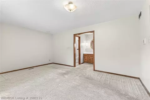 Bedroom - 3406 Old Oaks Ln, Fort Smith, AR 72903 photo 3 of 9
