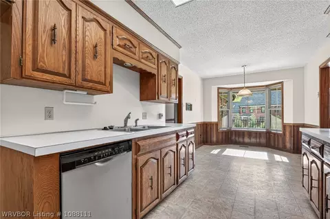 Kitchen - 3406 Old Oaks Ln, Fort Smith, AR 72903 photo 5 of 5