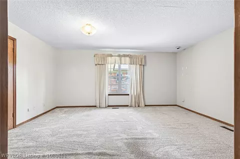 Living - 3406 Old Oaks Ln, Fort Smith, AR 72903 photo 9 of 9