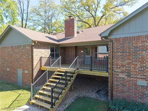 Exterior - 3406 Old Oaks Ln, Fort Smith, AR 72903 photo 6 of 11
