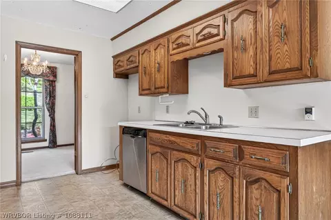 Kitchen - 3406 Old Oaks Ln, Fort Smith, AR 72903 photo 2 of 5