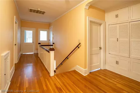 Entry Way - 1100 Adelaide Ave, Fort Smith, AR 72901 photo 2 of 2
