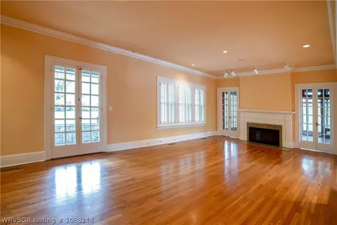Living - 1100 Adelaide Ave, Fort Smith, AR 72901 photo 1 of 7