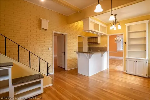 Living - 1100 Adelaide Ave, Fort Smith, AR 72901 photo 5 of 7