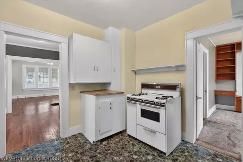 Entry Way - 635 Clifton Ct, Fort Smith, AR 72903 photo 1 of 3
