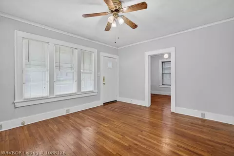 Living - 635 Clifton Ct, Fort Smith, AR 72903 photo 3 of 5