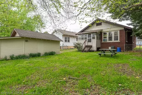 Exterior - 635 Clifton Ct, Fort Smith, AR 72903 photo 10 of 13