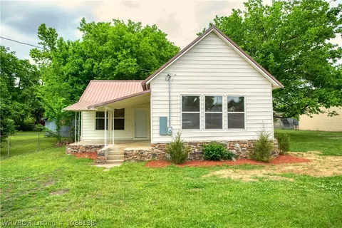 104 W Howard St, Mansfield, AR 72944