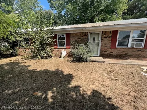 207 Joy Dr, Panama, OK 74951