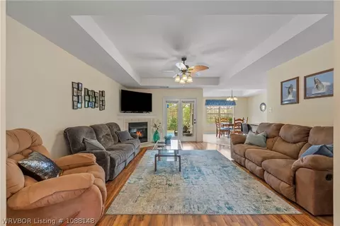 Living - 9712 E Pointe Dr, Fort Smith, AR 72903 photo 1 of 2