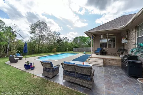 Exterior - 9712 E Pointe Dr, Fort Smith, AR 72903 photo 3 of 8