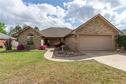 Exterior - 9712 E Pointe Dr, Fort Smith, AR 72903 photo 2 of 8