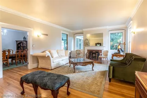 Living - 2001 Hendricks Blvd, Fort Smith, AR 72903 photo 1 of 5