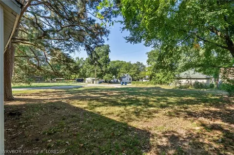 Exterior - 1401 N 36th St, Fort Smith, AR 72904 photo 4 of 6