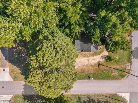 View/Area - 1401 N 36th St, Fort Smith, AR 72904 photo 1 of 6