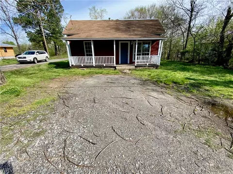 212 Buck Creek Rd, Panama, OK 74951