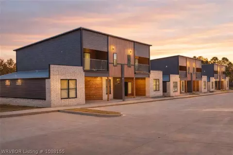 5717 Park Ave, Fort Smith, AR 72903