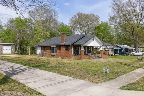 Exterior - 310 Denver St, Greenwood, AR 72936 photo 11 of 13