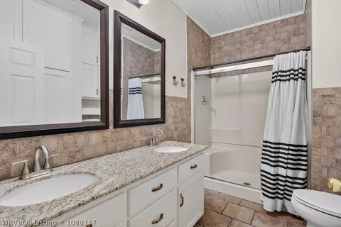 Bath - 310 Denver St, Greenwood, AR 72936 photo 1 of 1