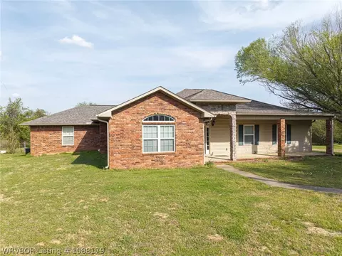 Exterior - 2614 N 253 Hwy, Lavaca, AR 72941 photo 2 of 12