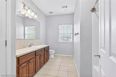 Entry Way - 2614 N 253 Hwy, Lavaca, AR 72941 photo 4 of 4