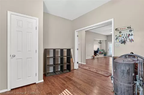 Entry Way - 2614 N 253 Hwy, Lavaca, AR 72941 photo 3 of 4
